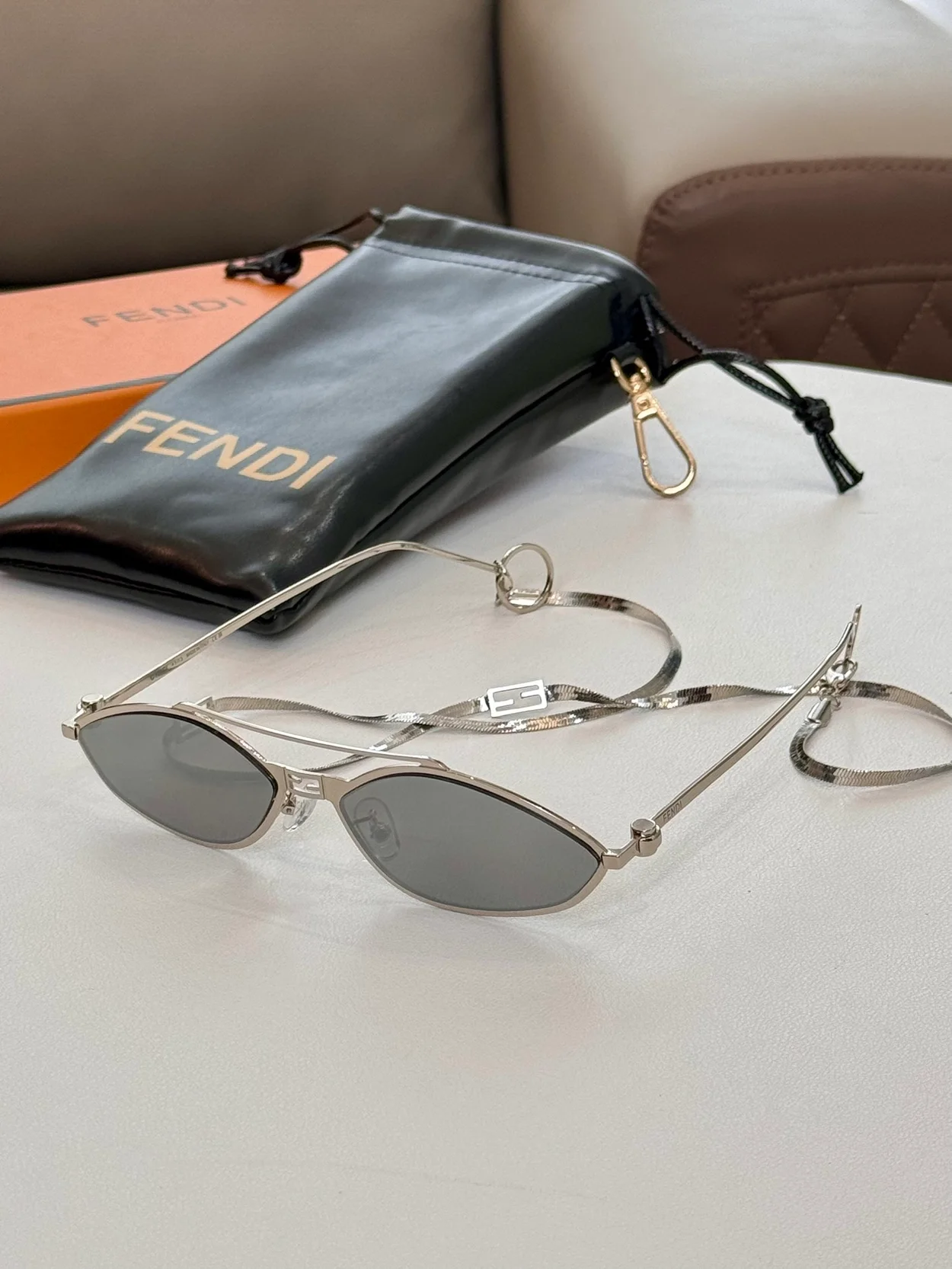 펜디 Cat-eye metal sunglasses (7color)