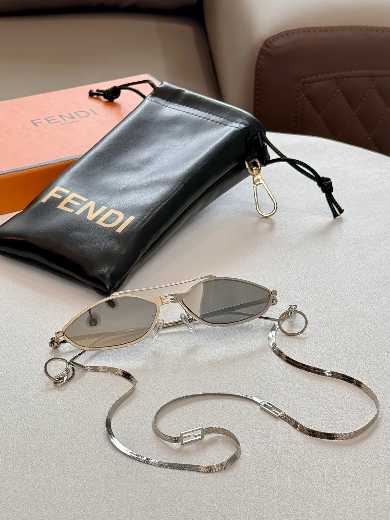 펜디 Cat-eye metal sunglasses (7color)