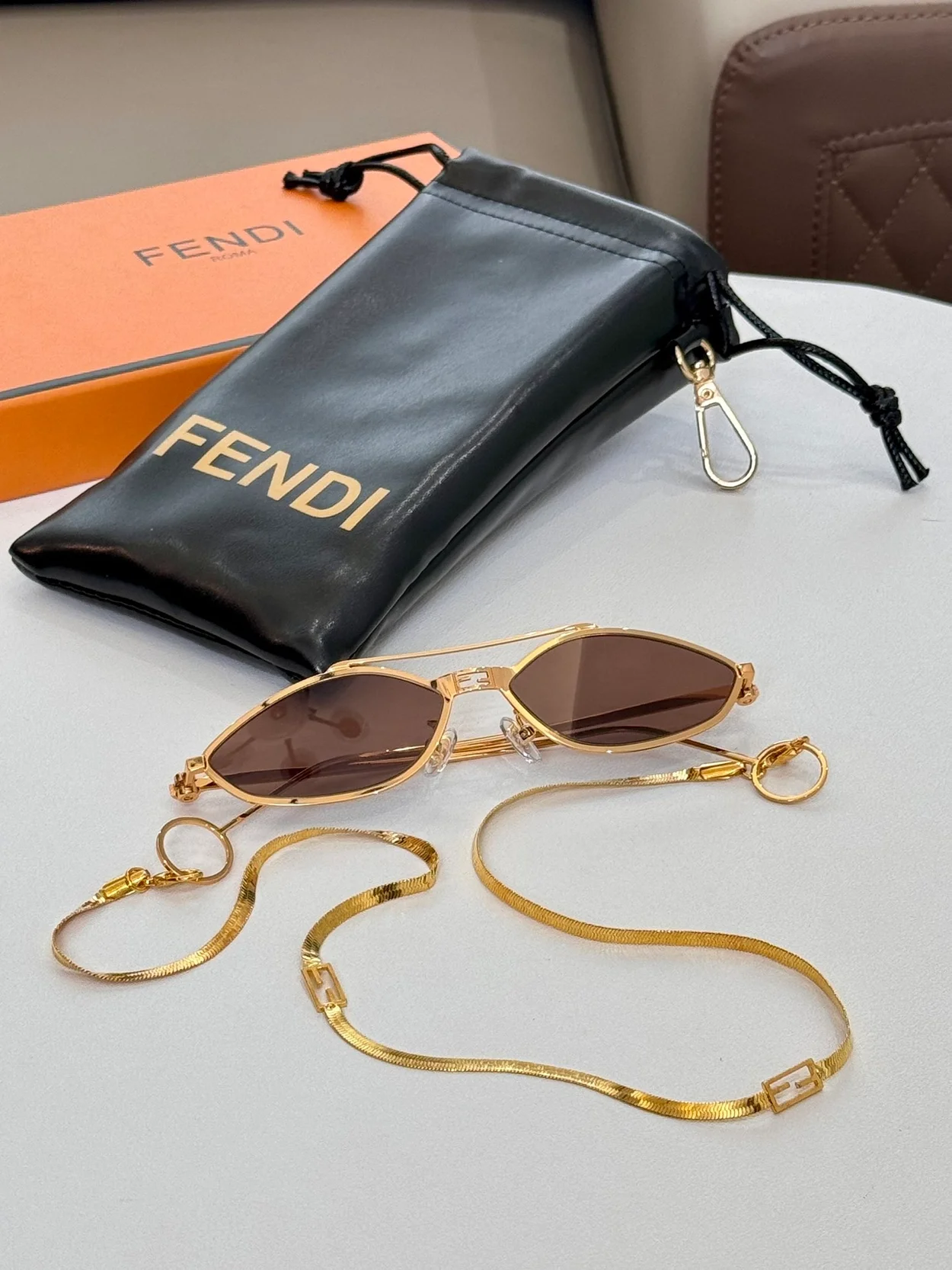 펜디 Cat-eye metal sunglasses (7color)