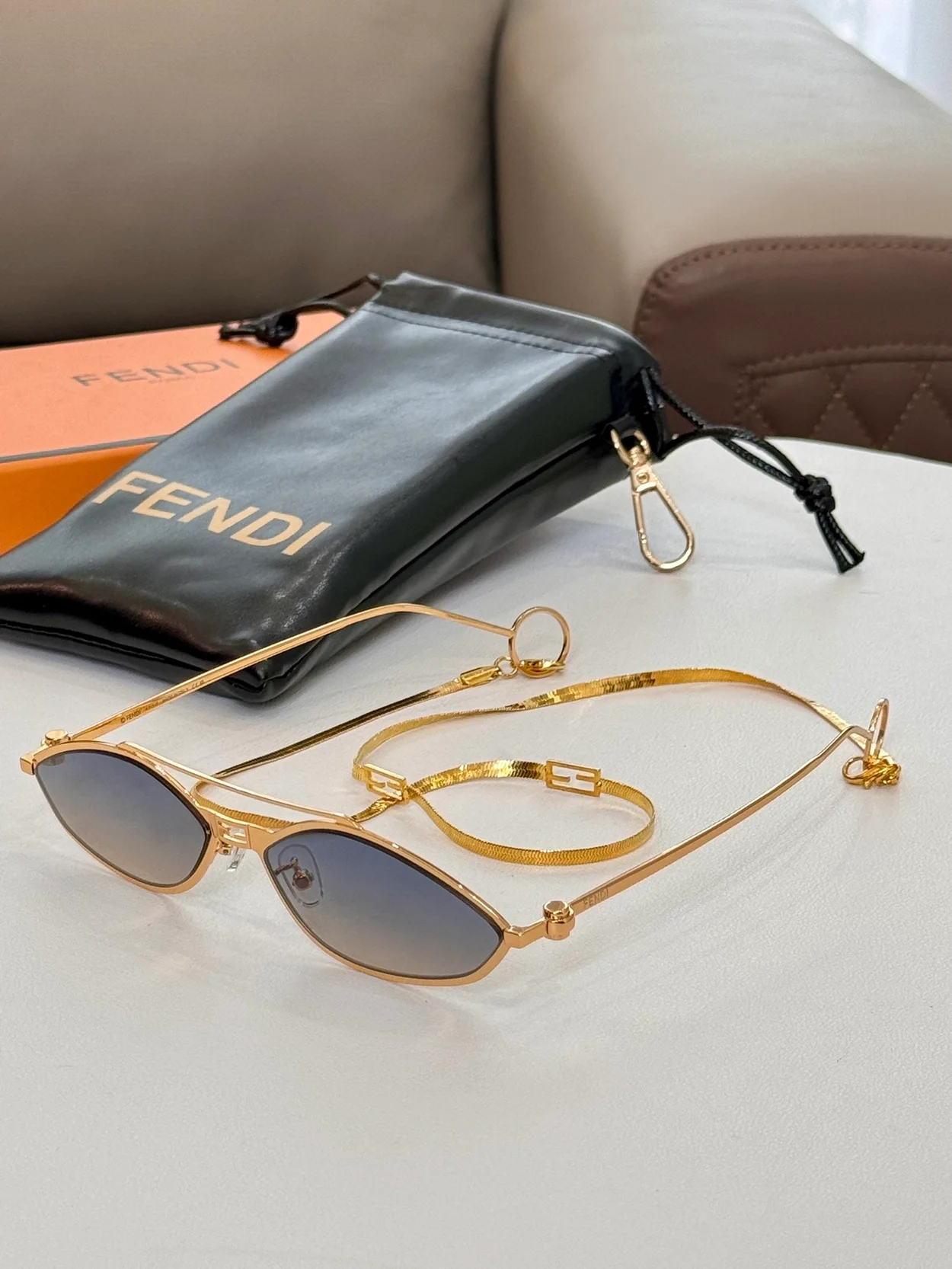 펜디 Cat-eye metal sunglasses (7color)