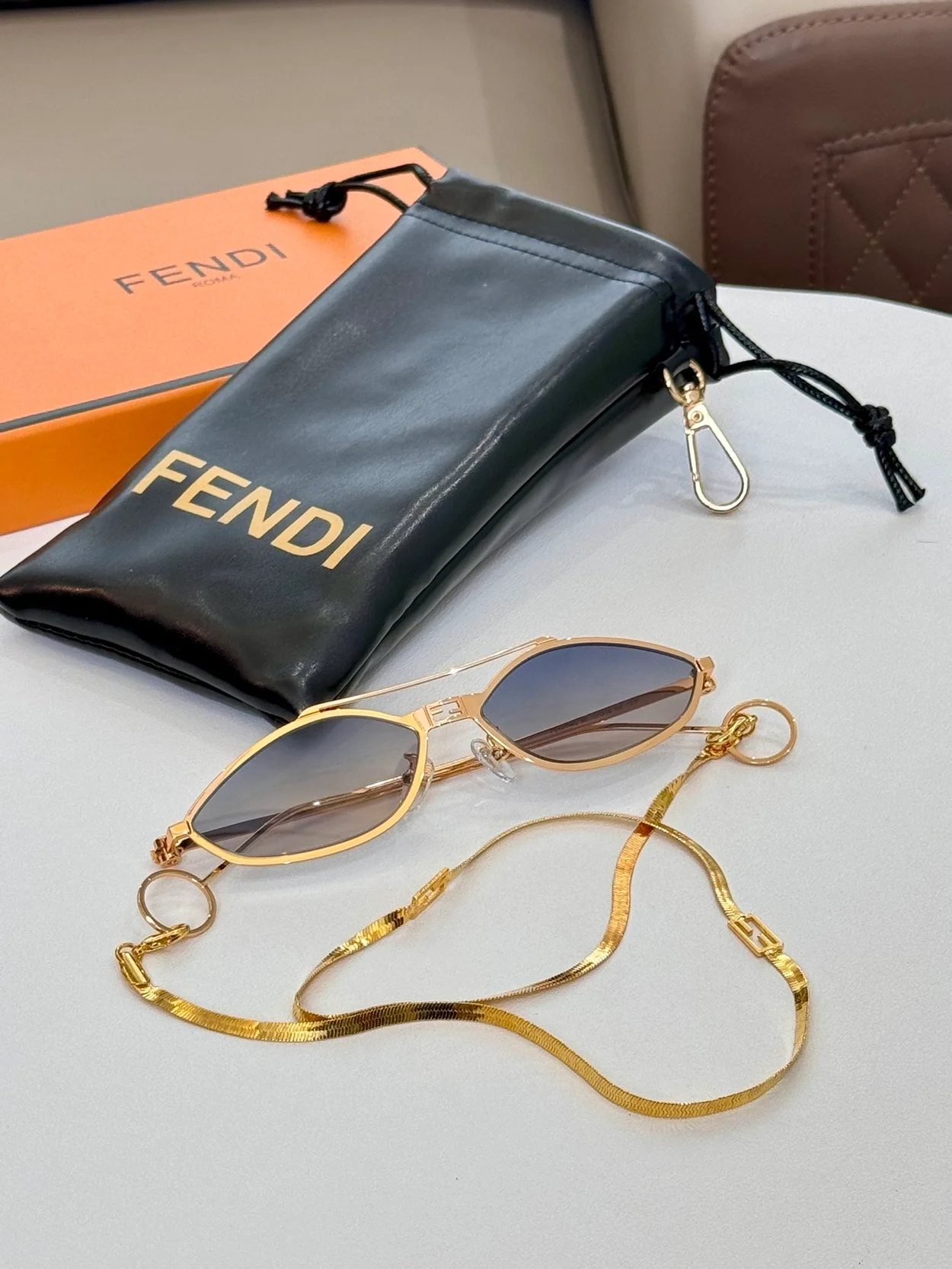 펜디 Cat-eye metal sunglasses (7color)