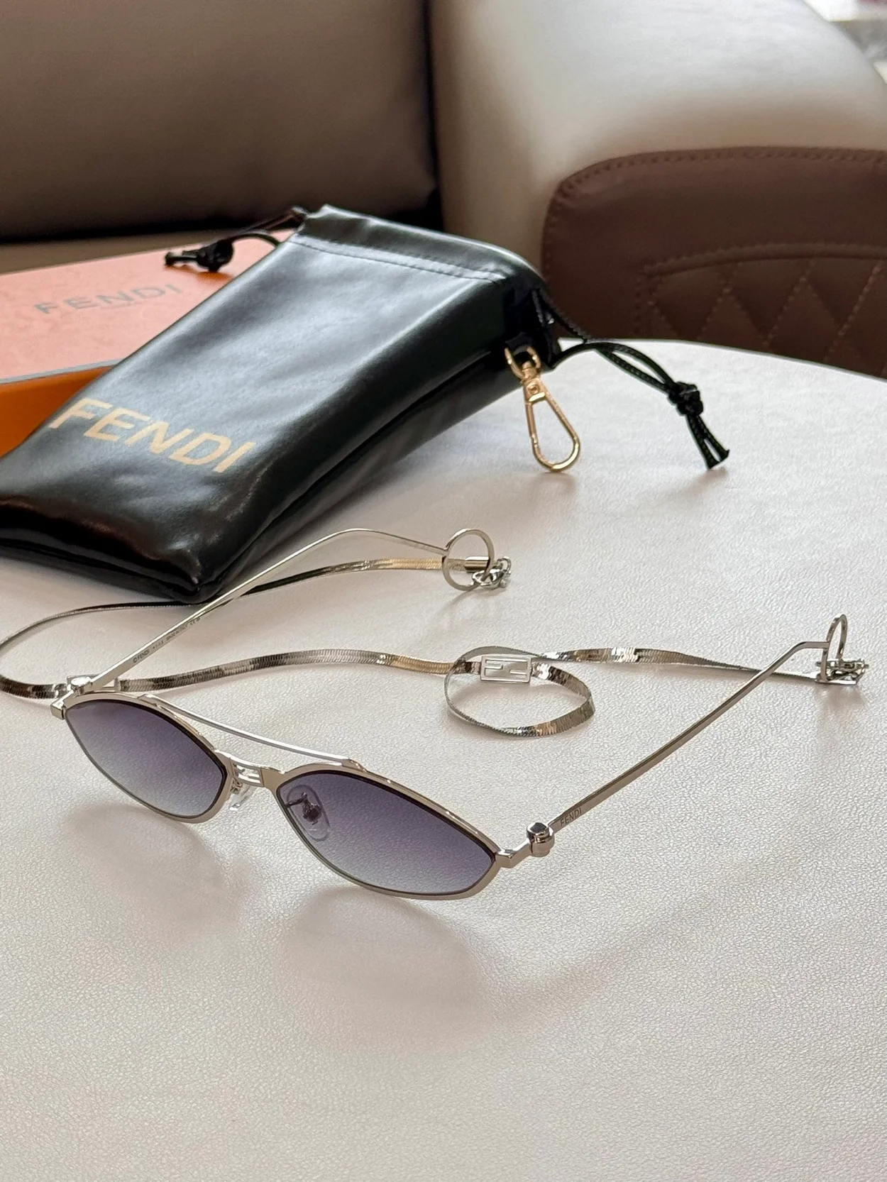 펜디 Cat-eye metal sunglasses (7color)