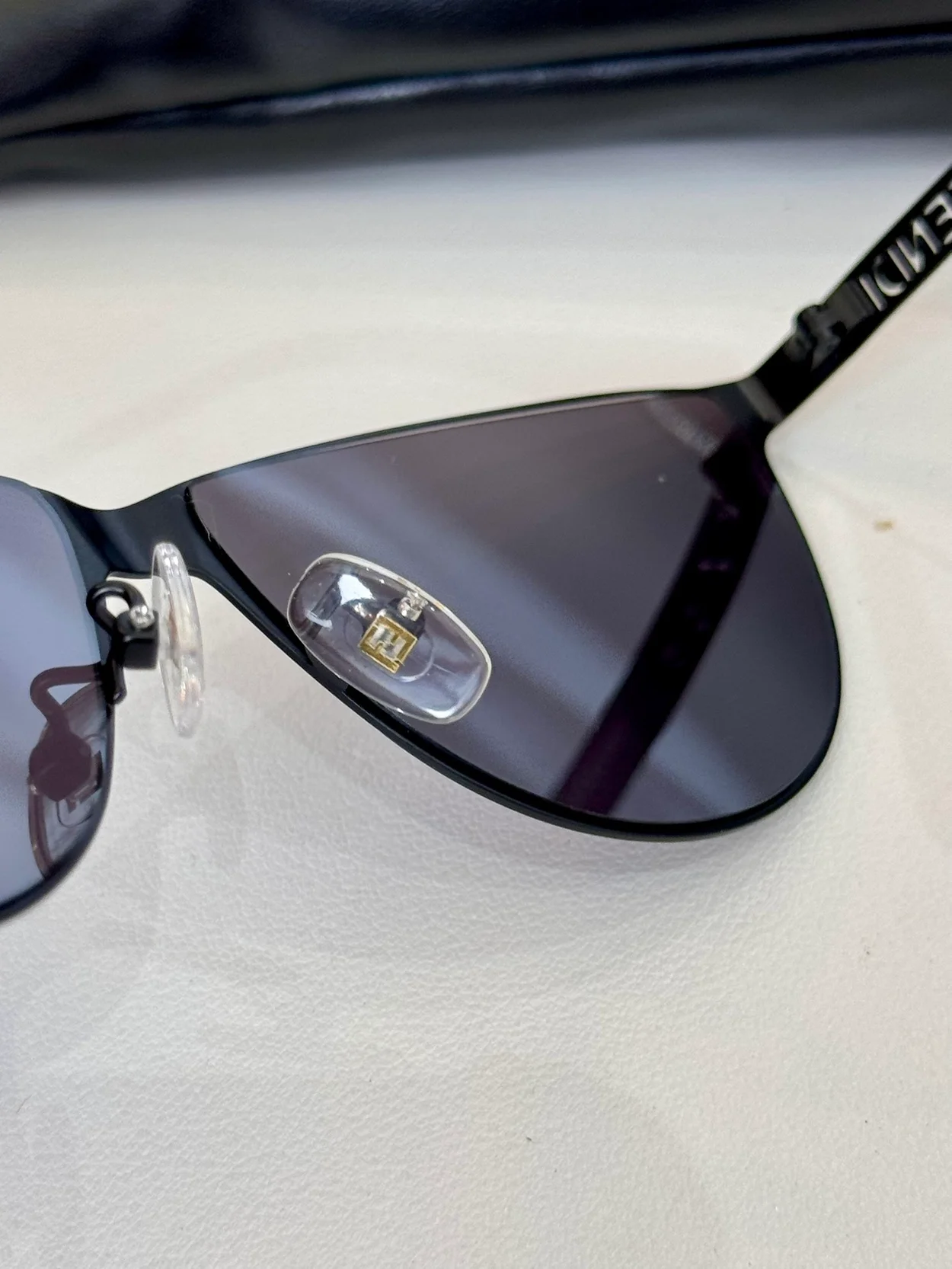 펜디 Cutouts (5color)