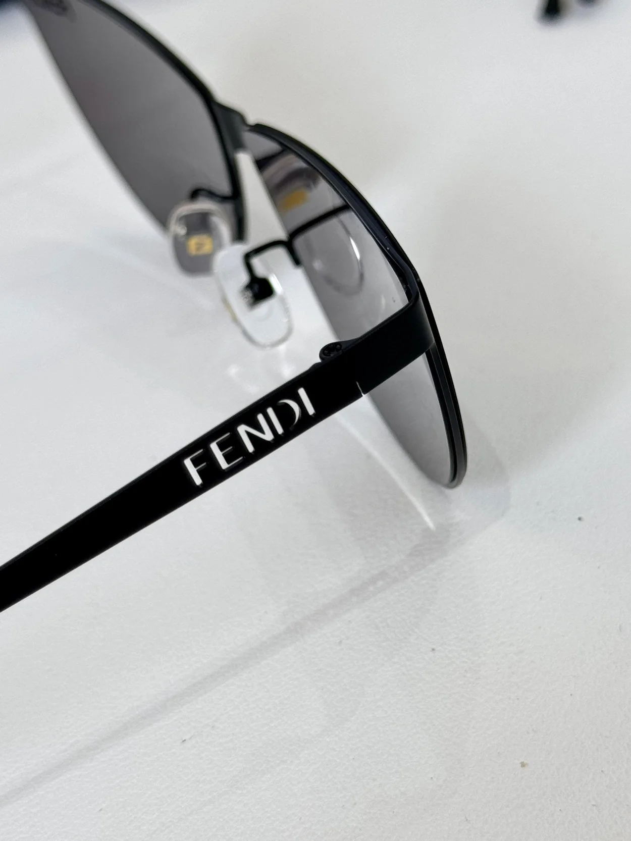 펜디 Cutouts (5color)