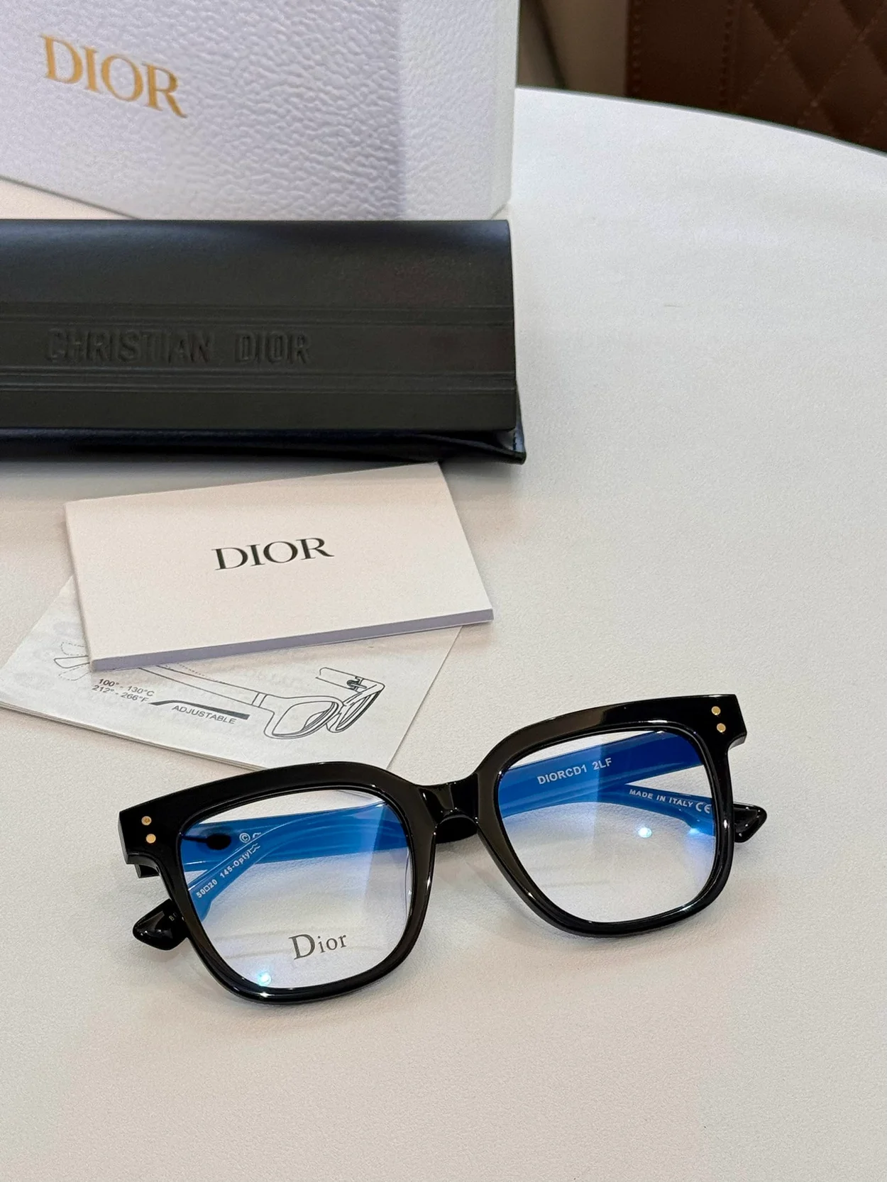 디올 Black Square Glasses