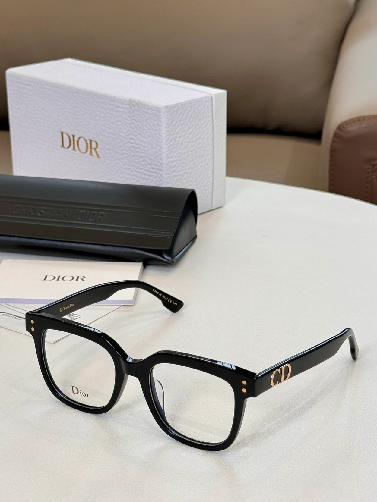 디올 Black Square Glasses