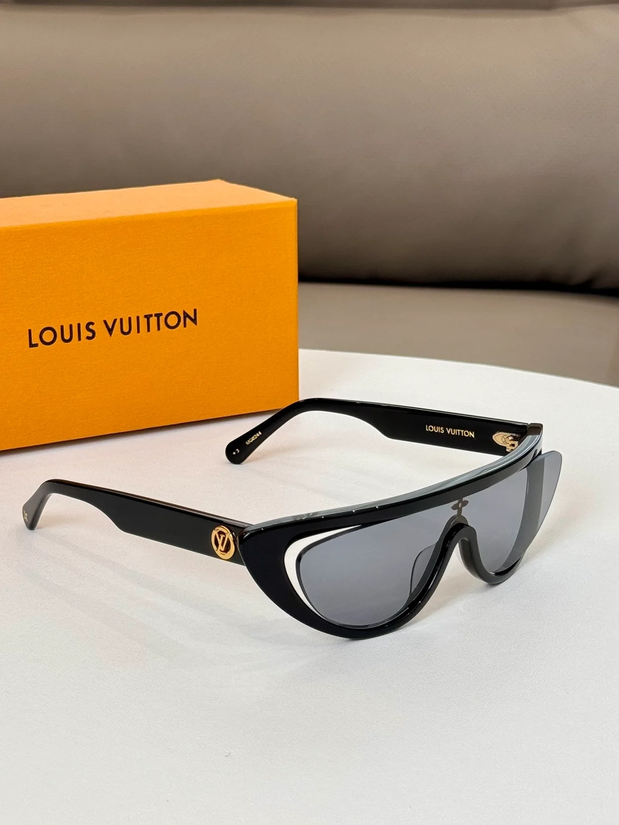 루이비통 split cat eye sunglasses Z2179U (5color)