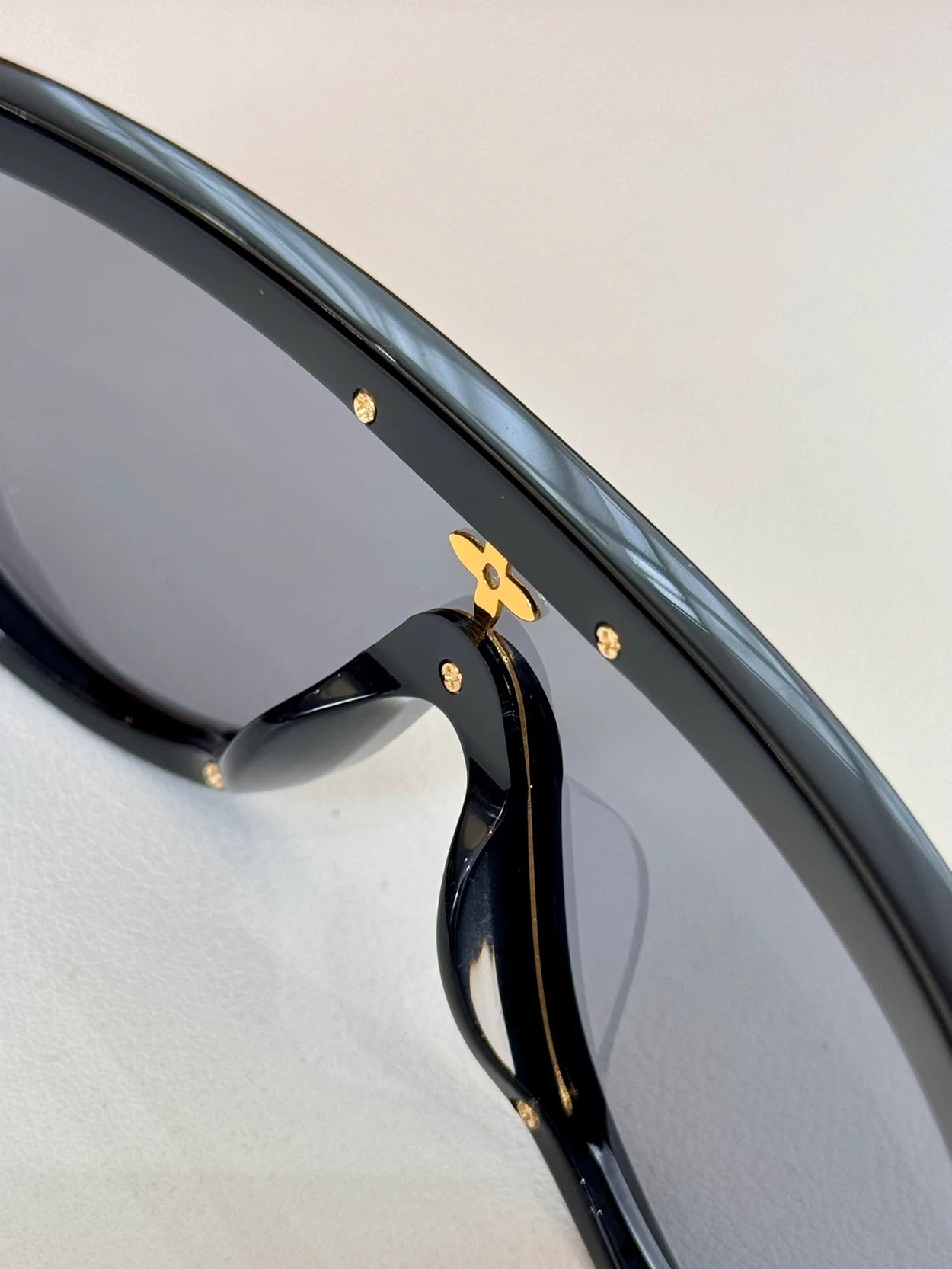 루이비통 split cat eye sunglasses Z2179U (5color)