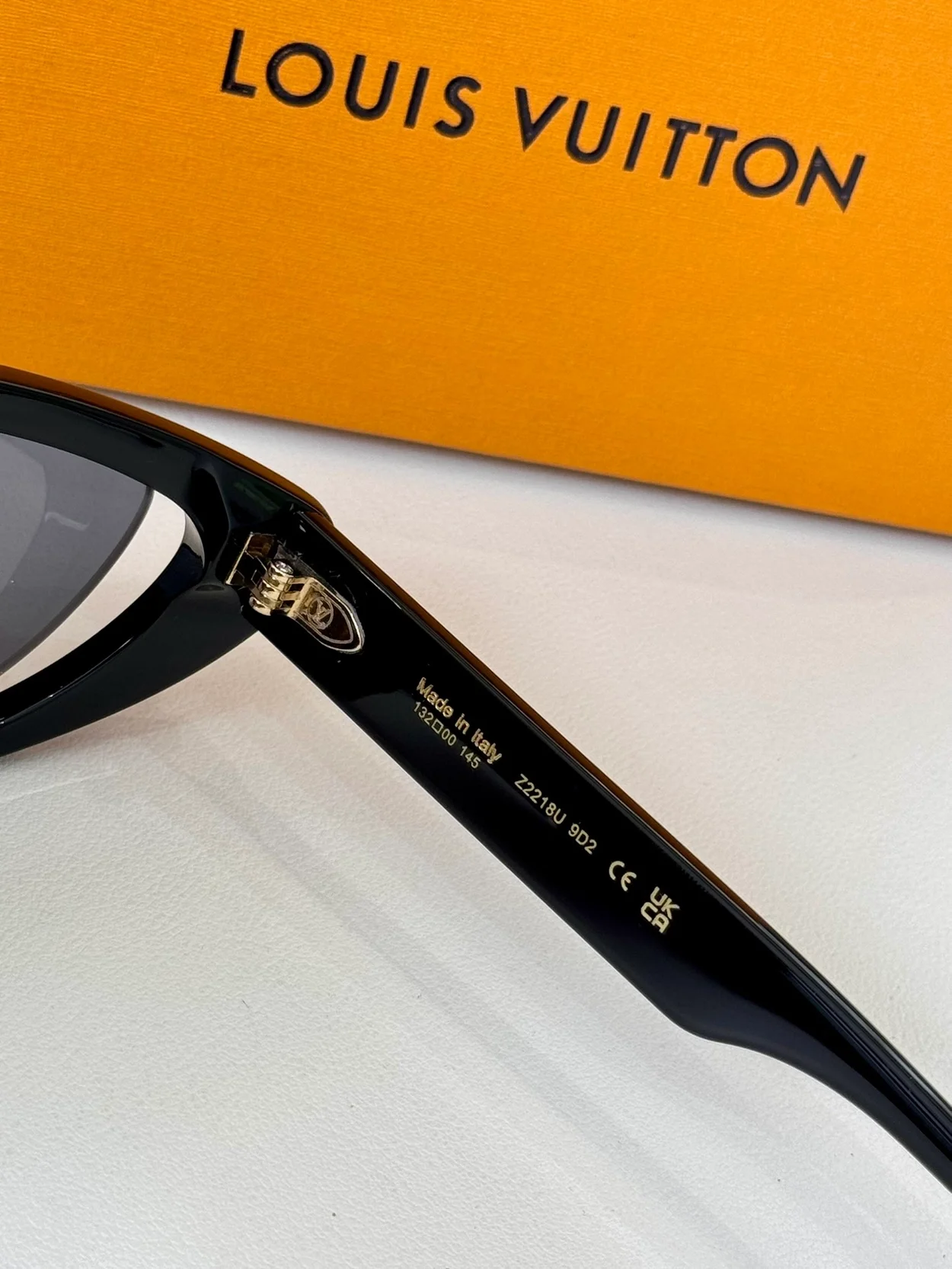 루이비통 split cat eye sunglasses Z2179U (5color)