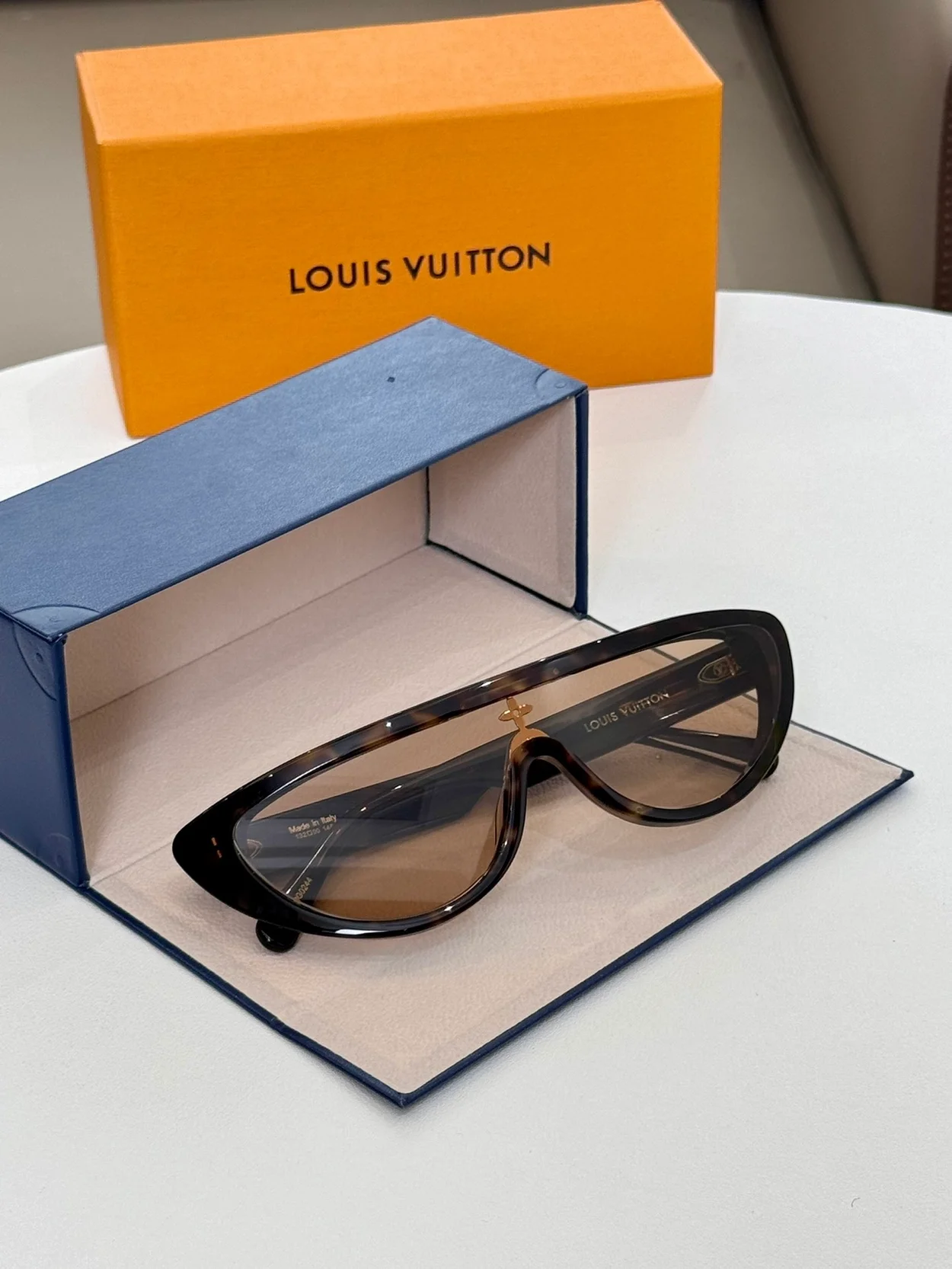 루이비통 split cat eye sunglasses Z2179U (5color)