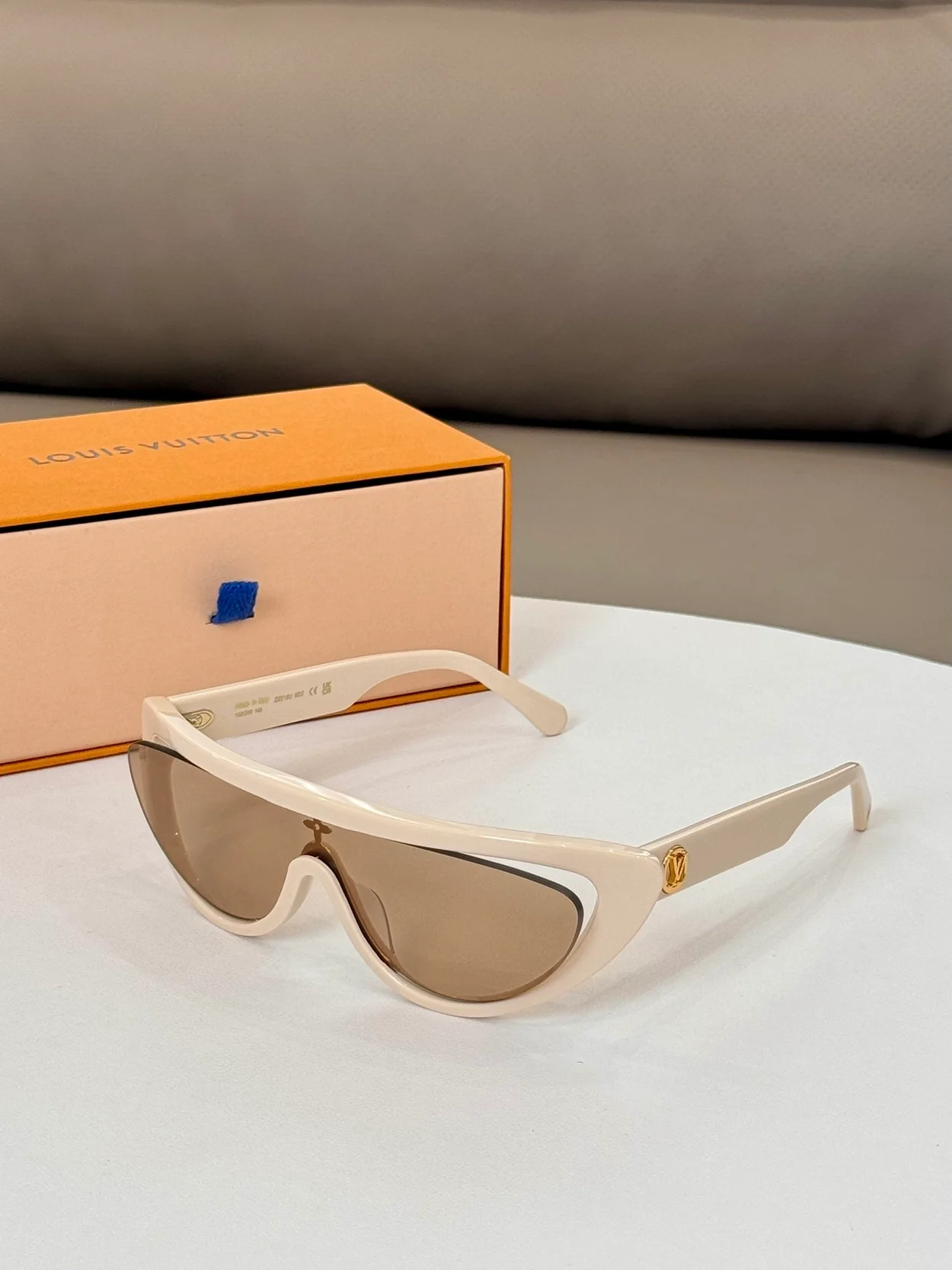 루이비통 split cat eye sunglasses Z2179U (5color)