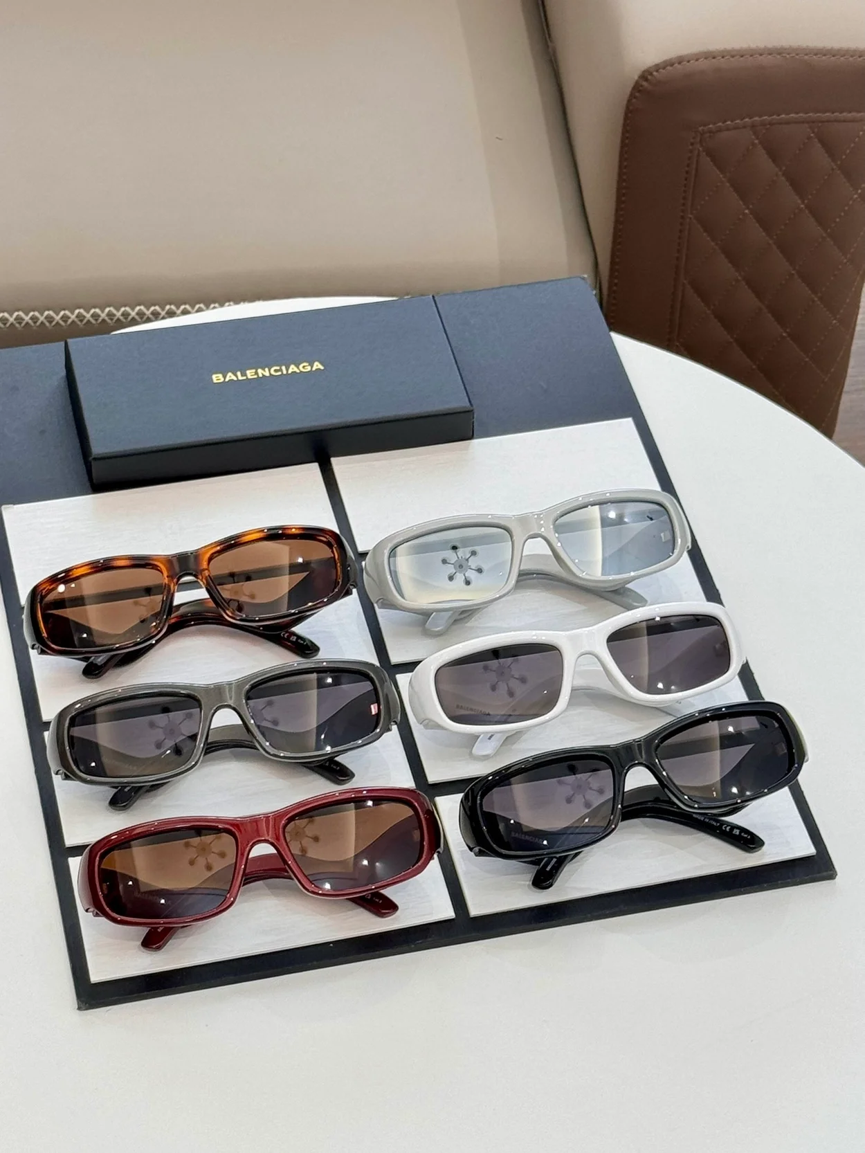 발렌시아가 HAMPTONS RECTANGLE (6color)