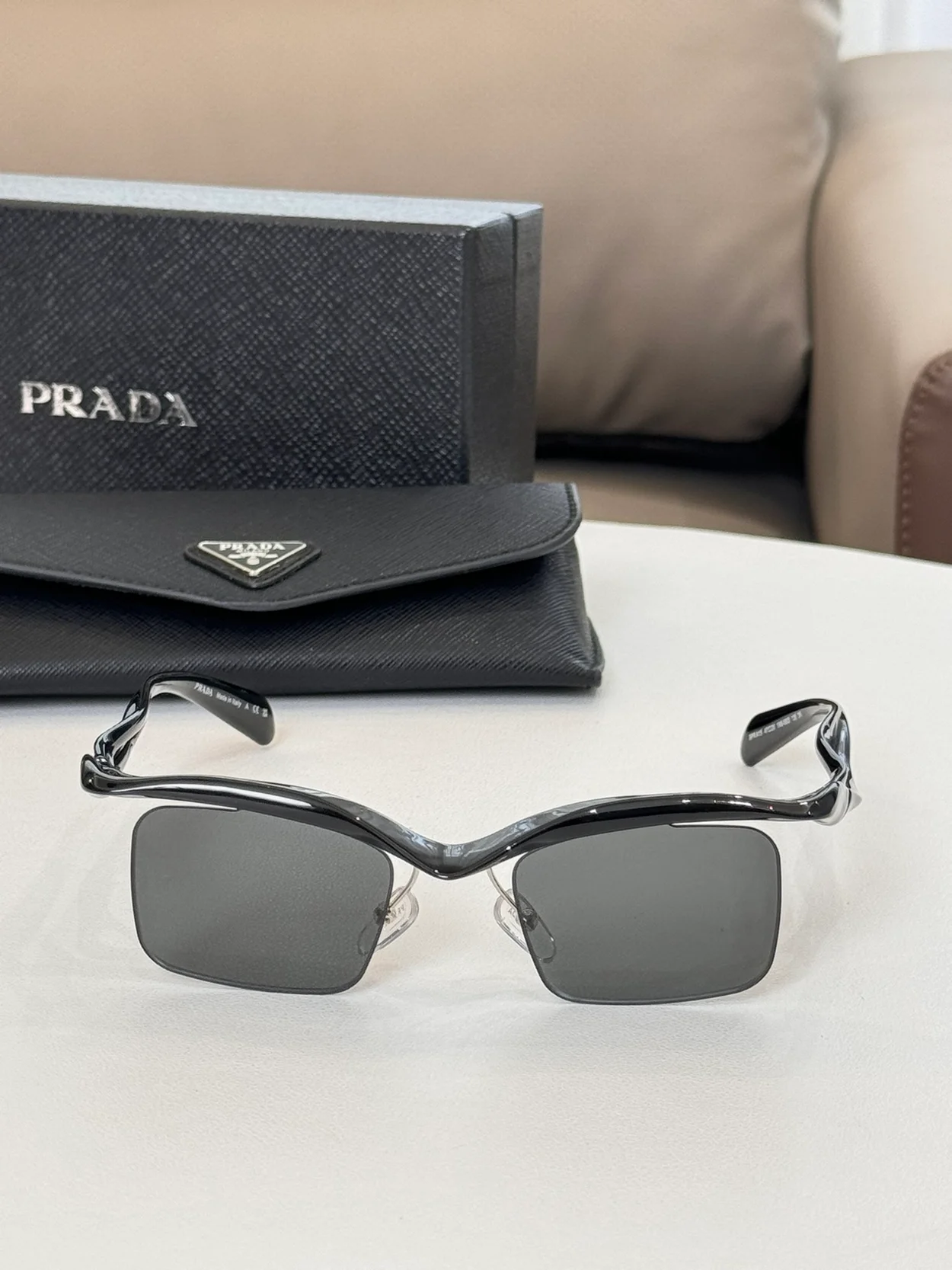 프라다 Runway sunglasses (6color)