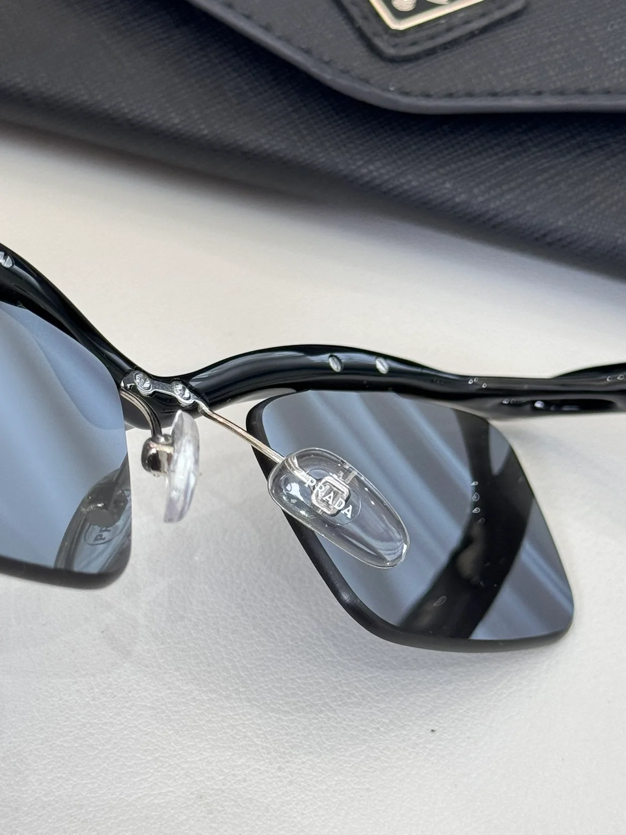 프라다 Runway sunglasses (6color)