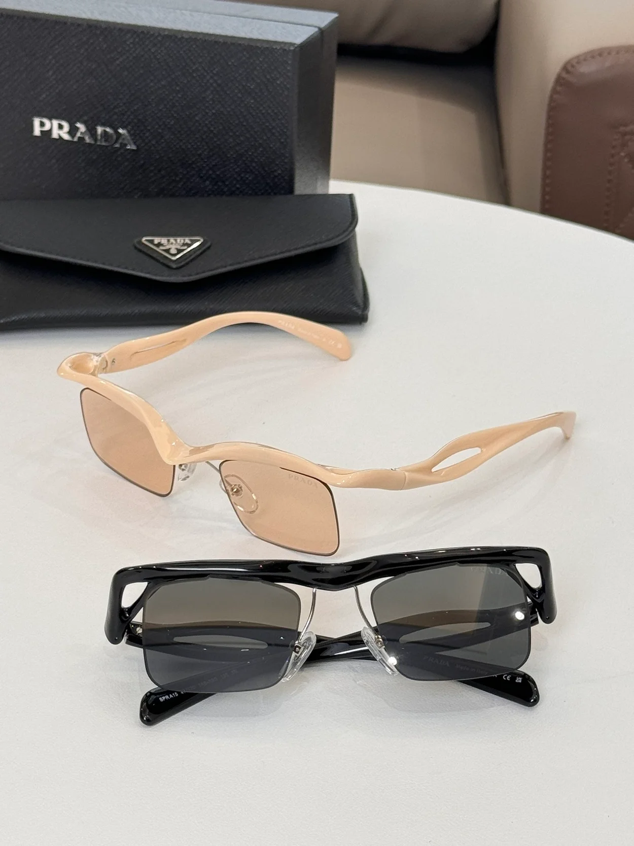프라다 Runway sunglasses (6color)
