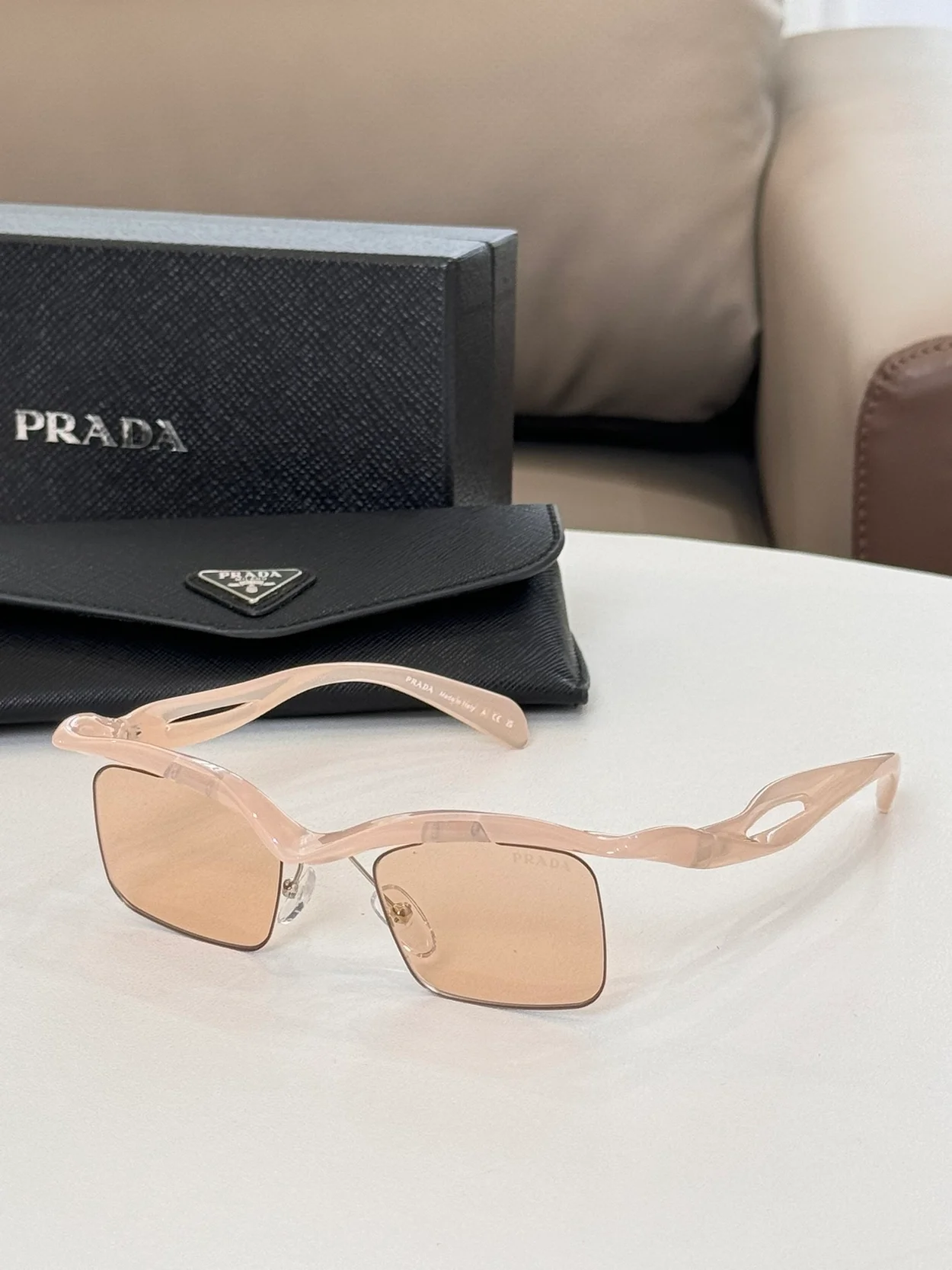 프라다 Runway sunglasses (6color)