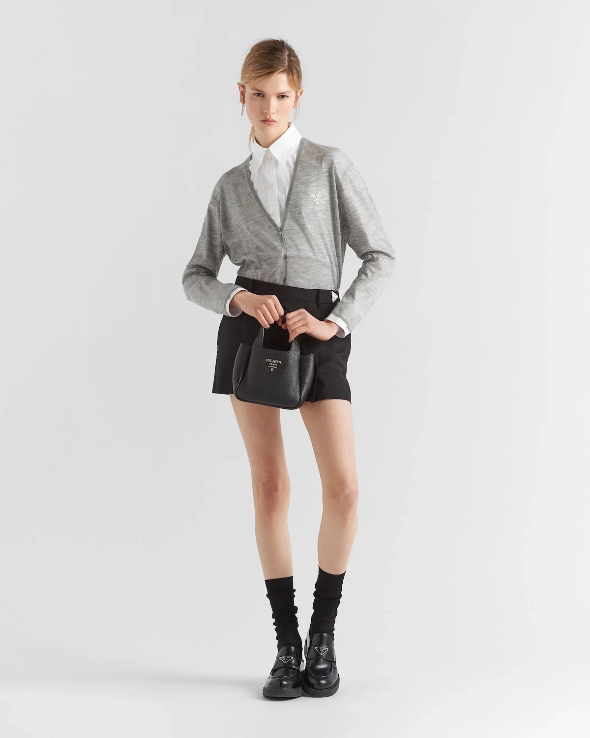 프라다 미니 레더 핸드백 블랙