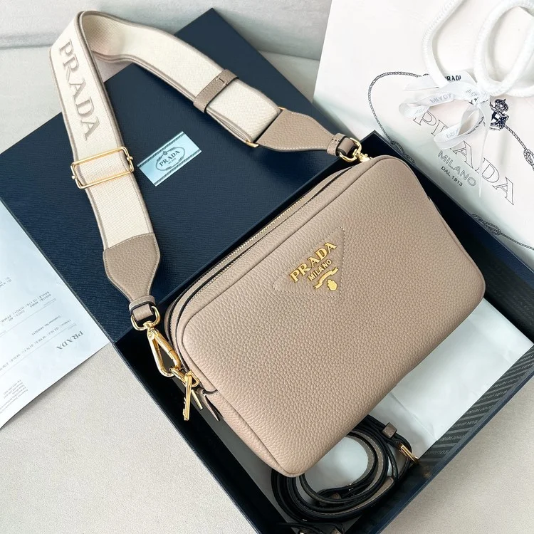 프라다 25SS 레더 숄더 1BH082