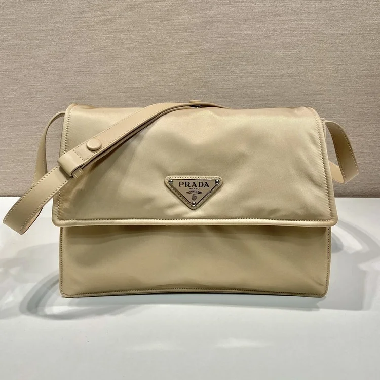 프라다 리나일론 패딩 숄더 1BD255