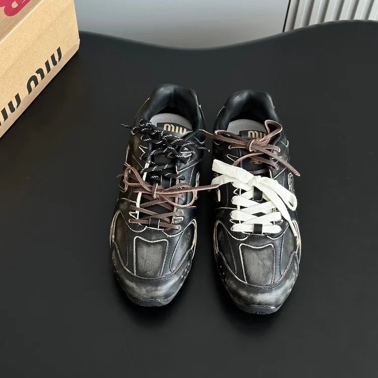 뉴발란스 X 미우미우 콜라보 530 빈티지 블랙