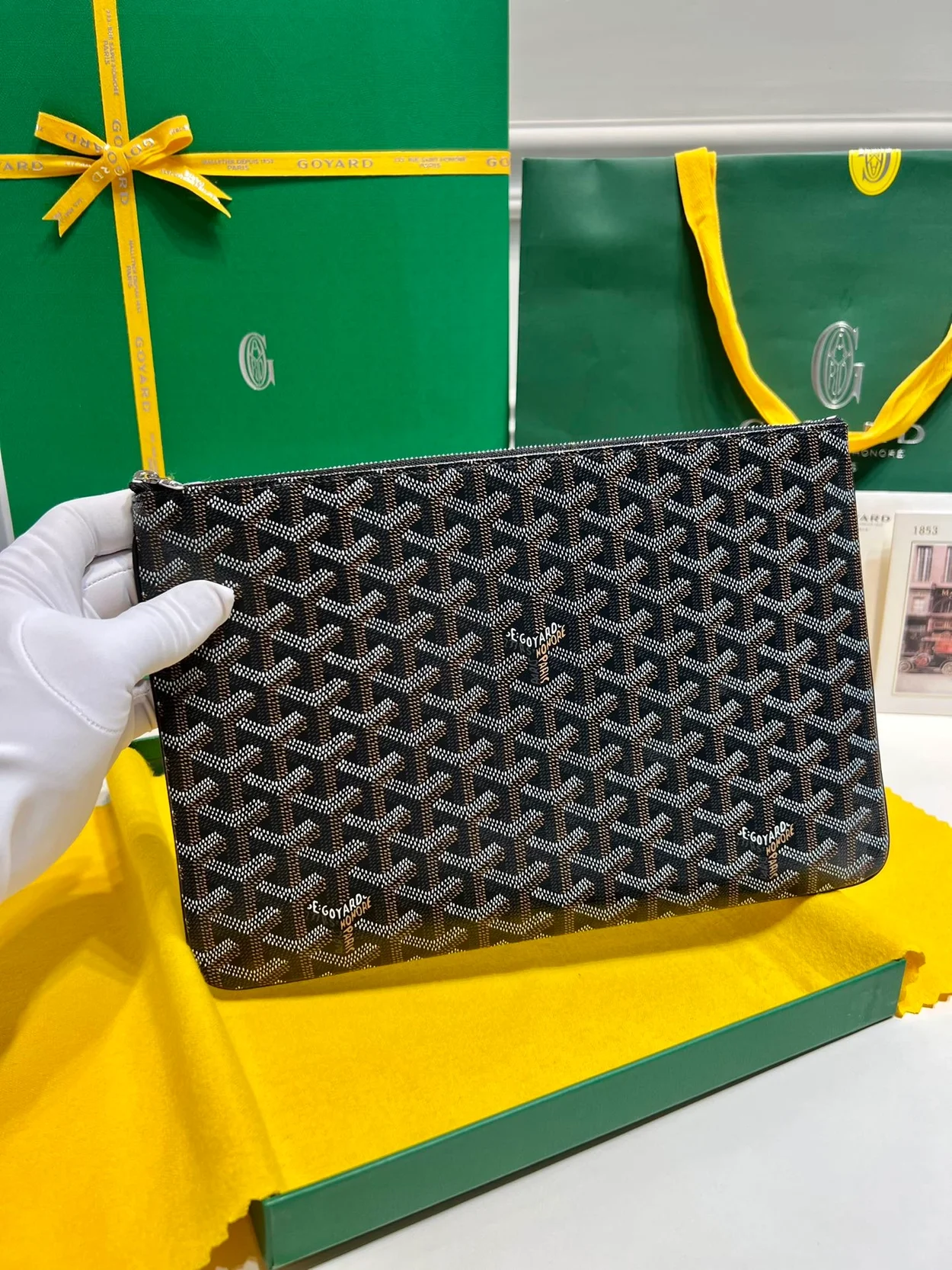 고야드 세나 클러치 MM 블랙