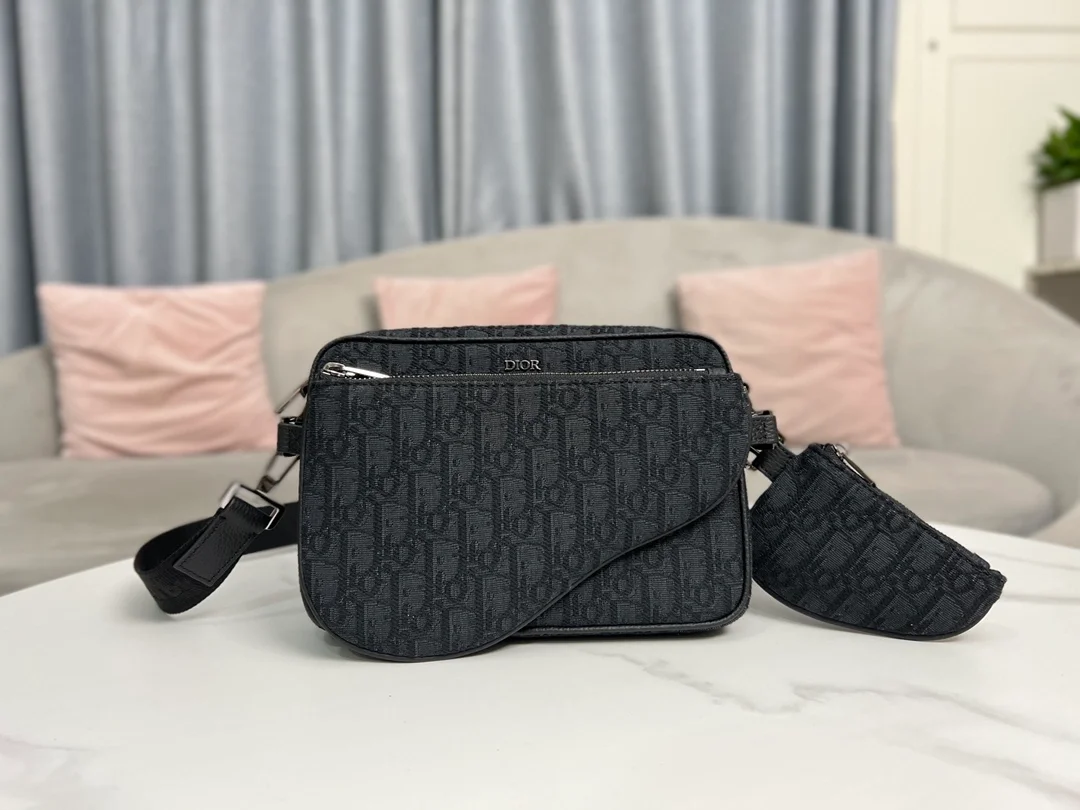 디올 새들 트리플 파우치 블랙