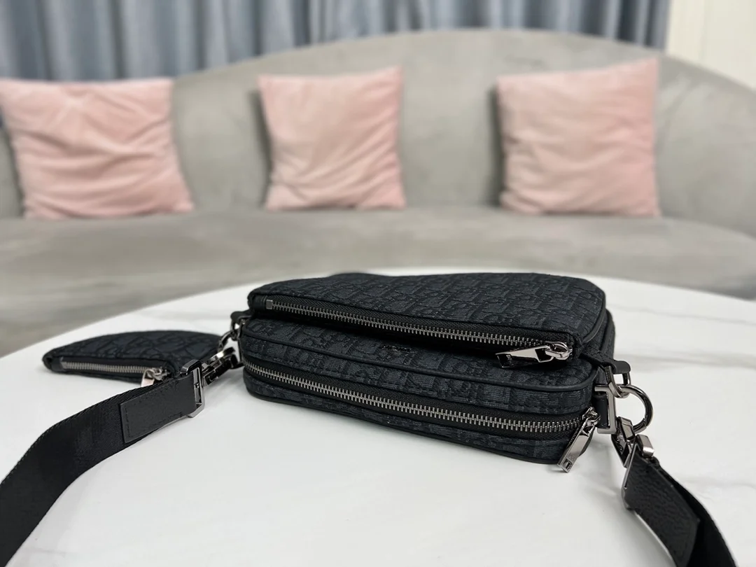 디올 새들 트리플 파우치 블랙