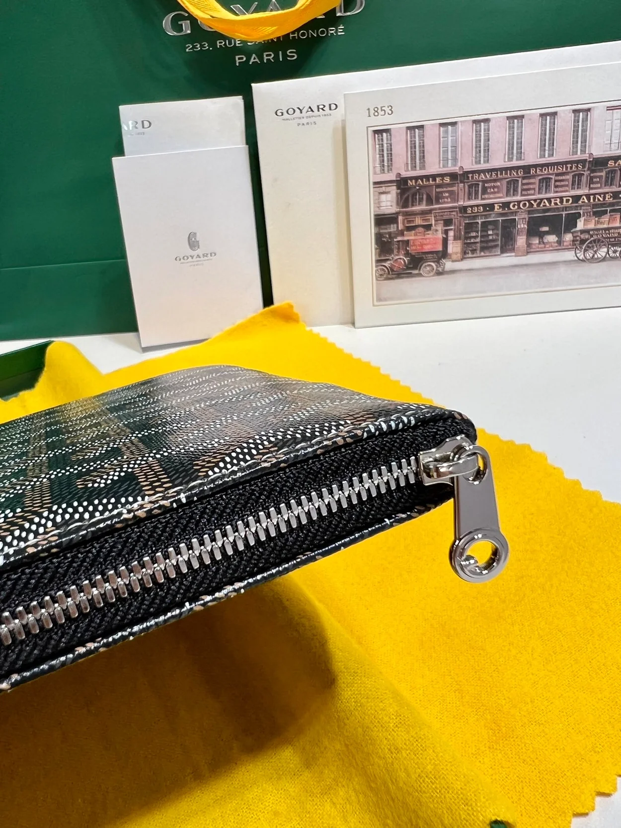 고야드 세나 클러치 MM 탄