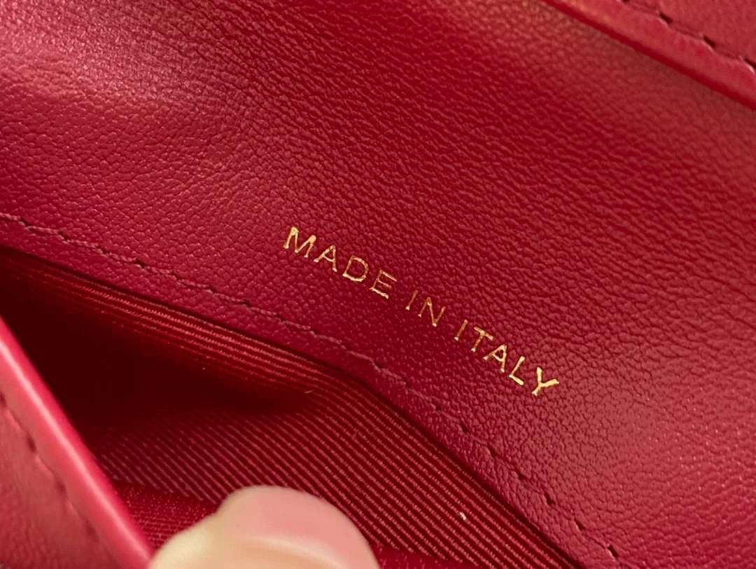 샤넬 19 램스킨 스몰 플랩 지갑