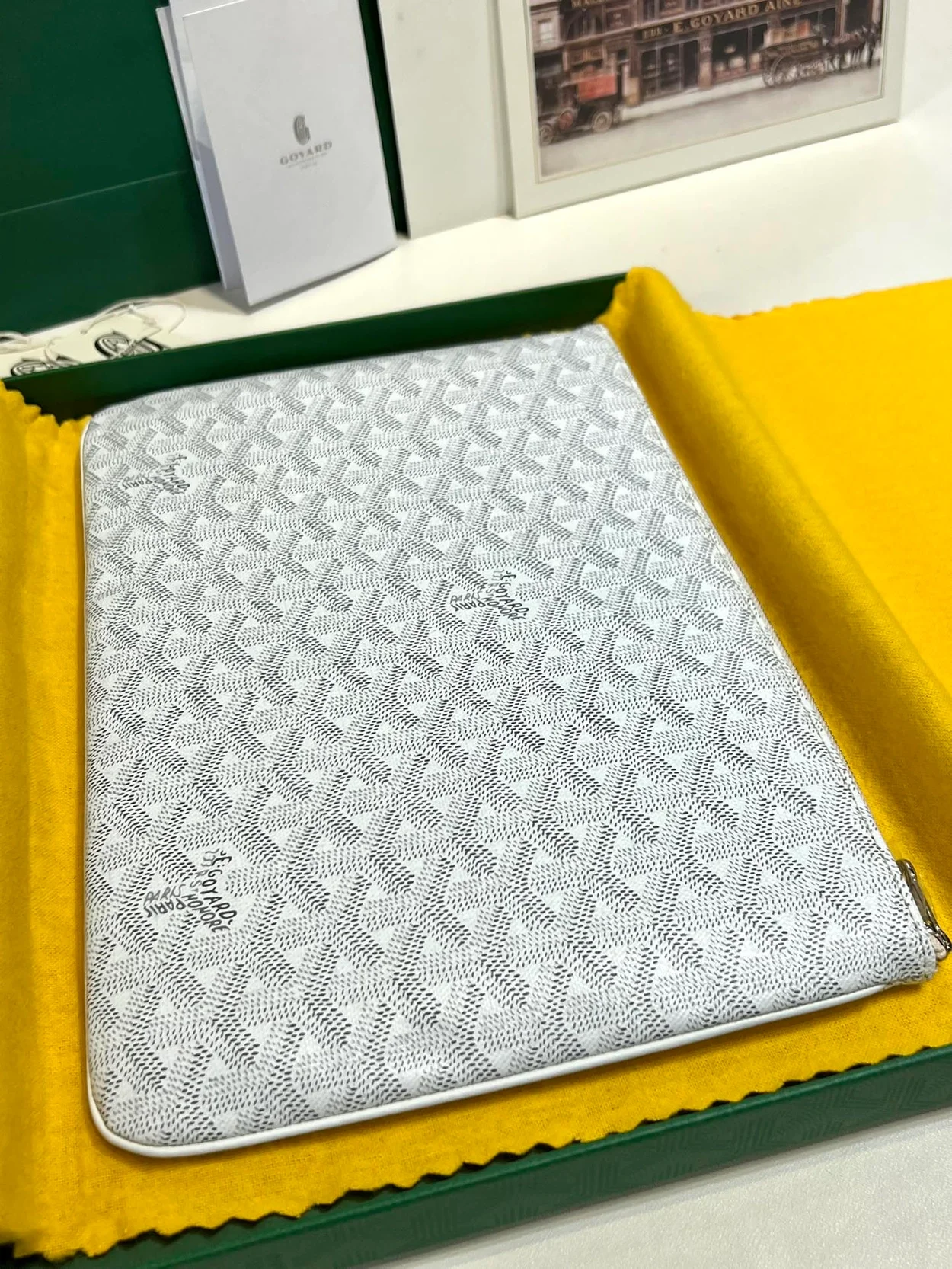 고야드 세나 클러치 MM 화이트