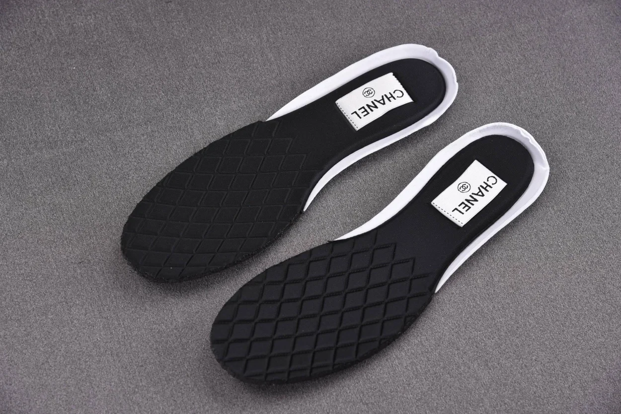 샤넬 믹스드 파이버 스니커즈 실버 블랙