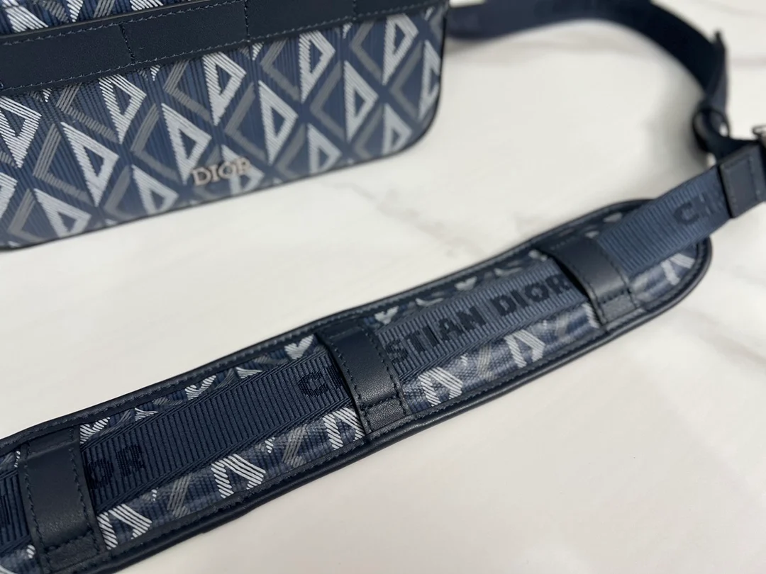 디올 사파리 메신저 백 네이비