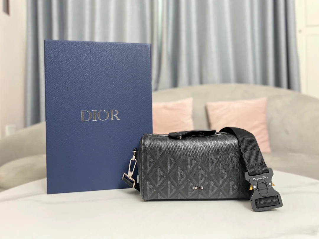 디올 Lingot 22 숄더 크로스 백 블랙