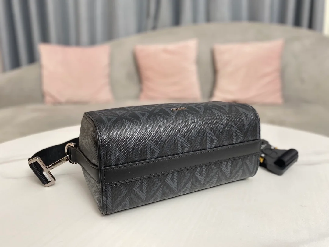 디올 Lingot 22 숄더 크로스 백 블랙