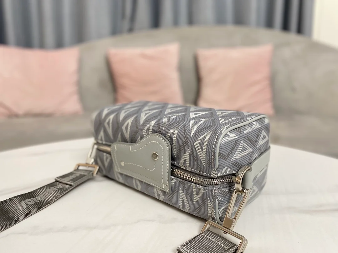 디올 Lingot 22 숄더 크로스 백 그레이