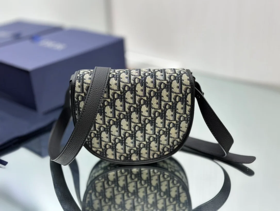 디올 갤럽 메신저백 블랙