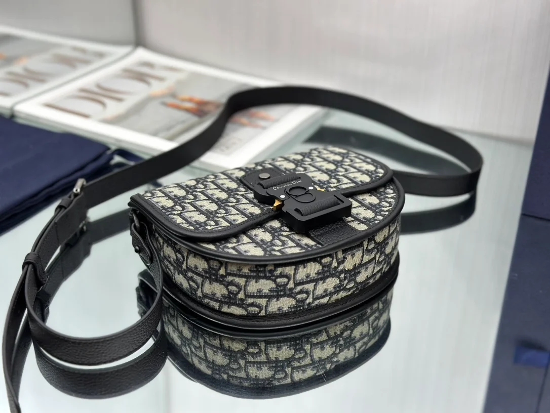 디올 갤럽 메신저백 블랙