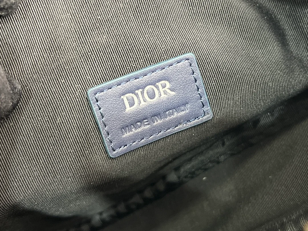 디올 다이아몬드 캔버스 새들 백 네이비