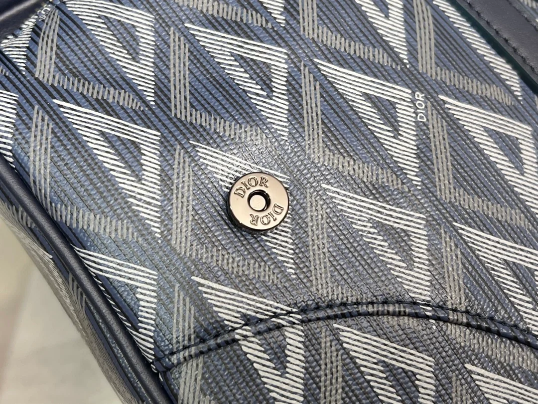 디올 다이아몬드 캔버스 새들 백 네이비