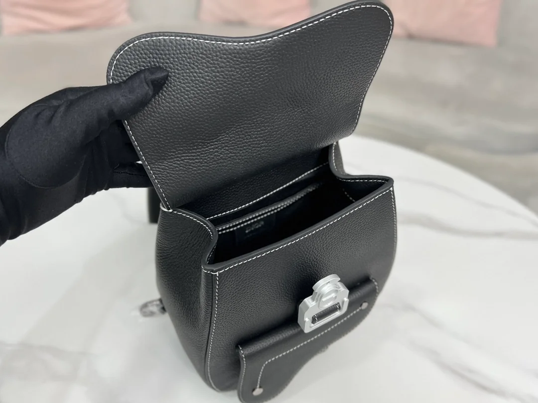 디올 GALLOP 미니 슬링백 블랙