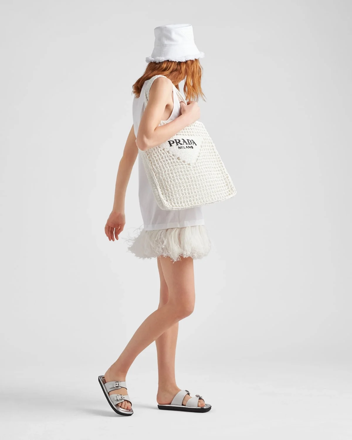프라다 크로셰 토트백 화이트