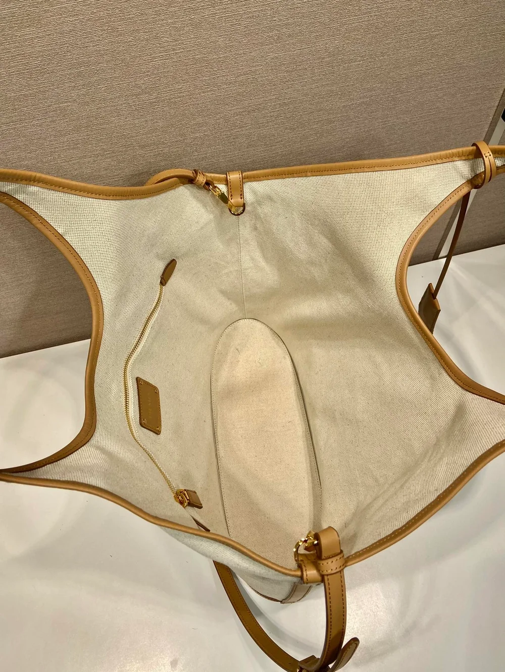 프라다 리넨 레더 라지 버클백