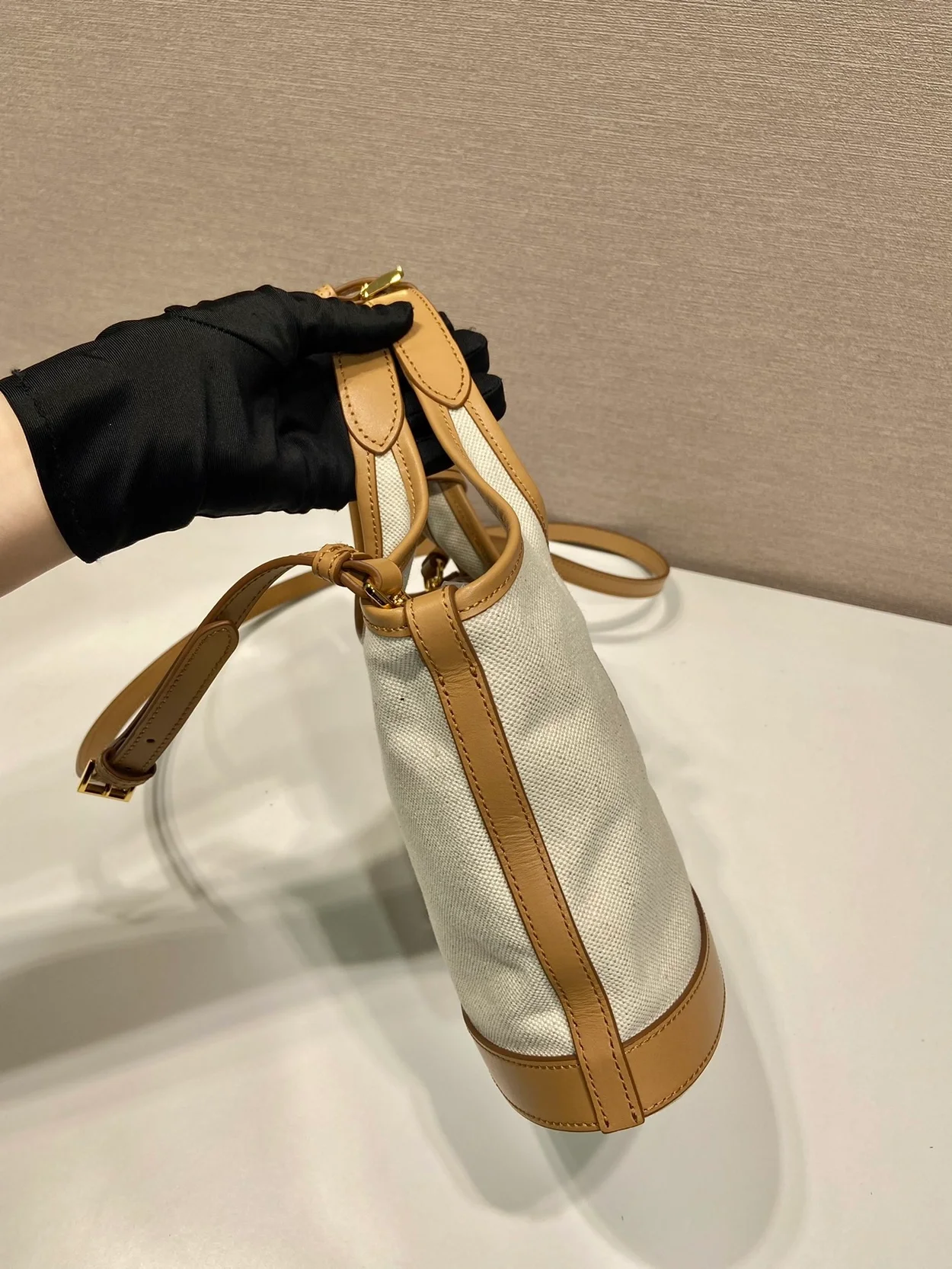 프라다 리넨 레더 미니 버클백