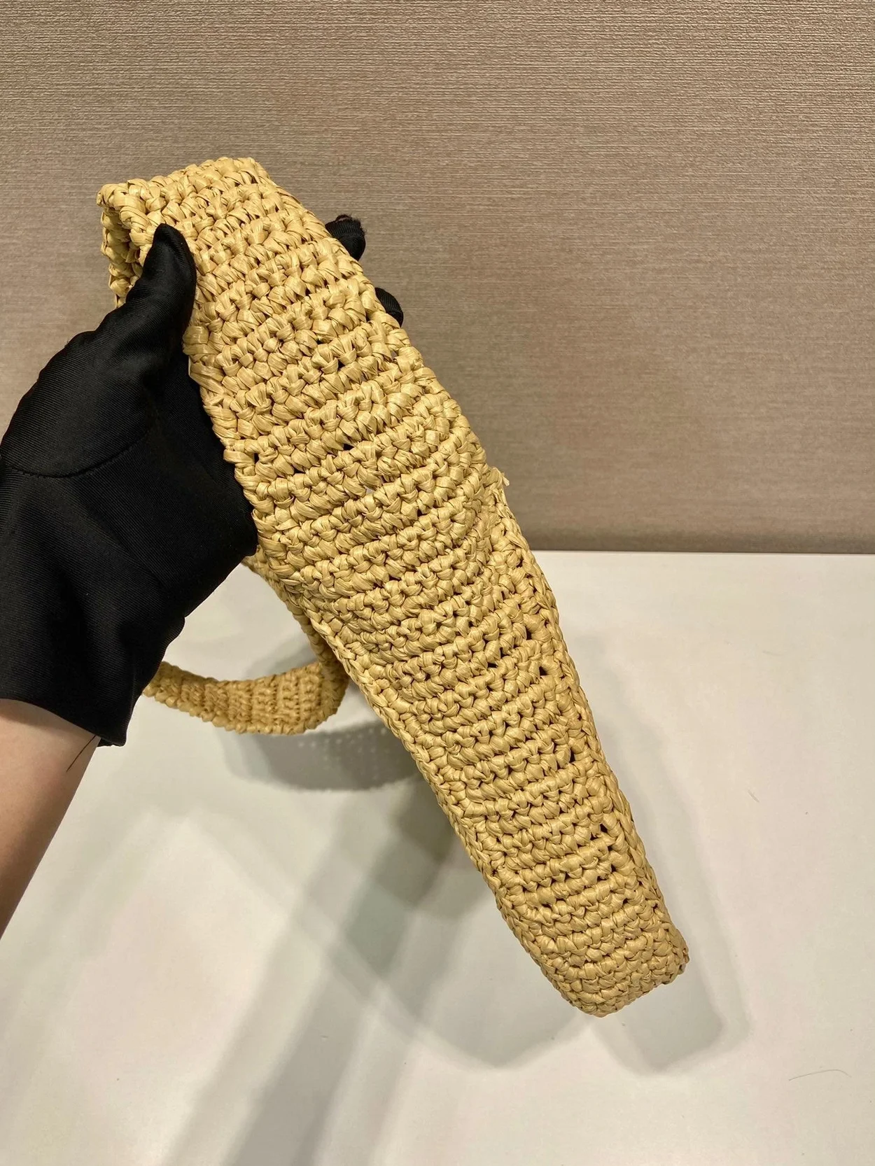 프라다 크로셰 토트백