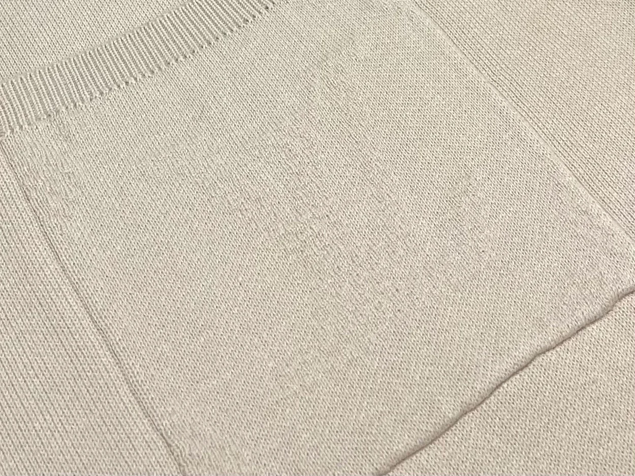 루이비통 모노그램 엠보싱 니트 반팔 셔츠