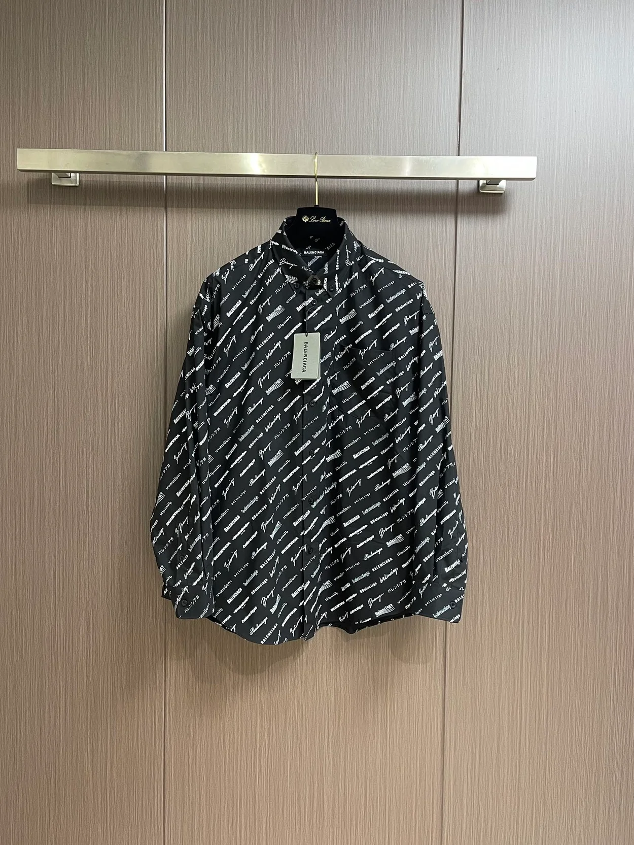 발렌시아가 로고매니아 라지 핏 올 오버 셔츠