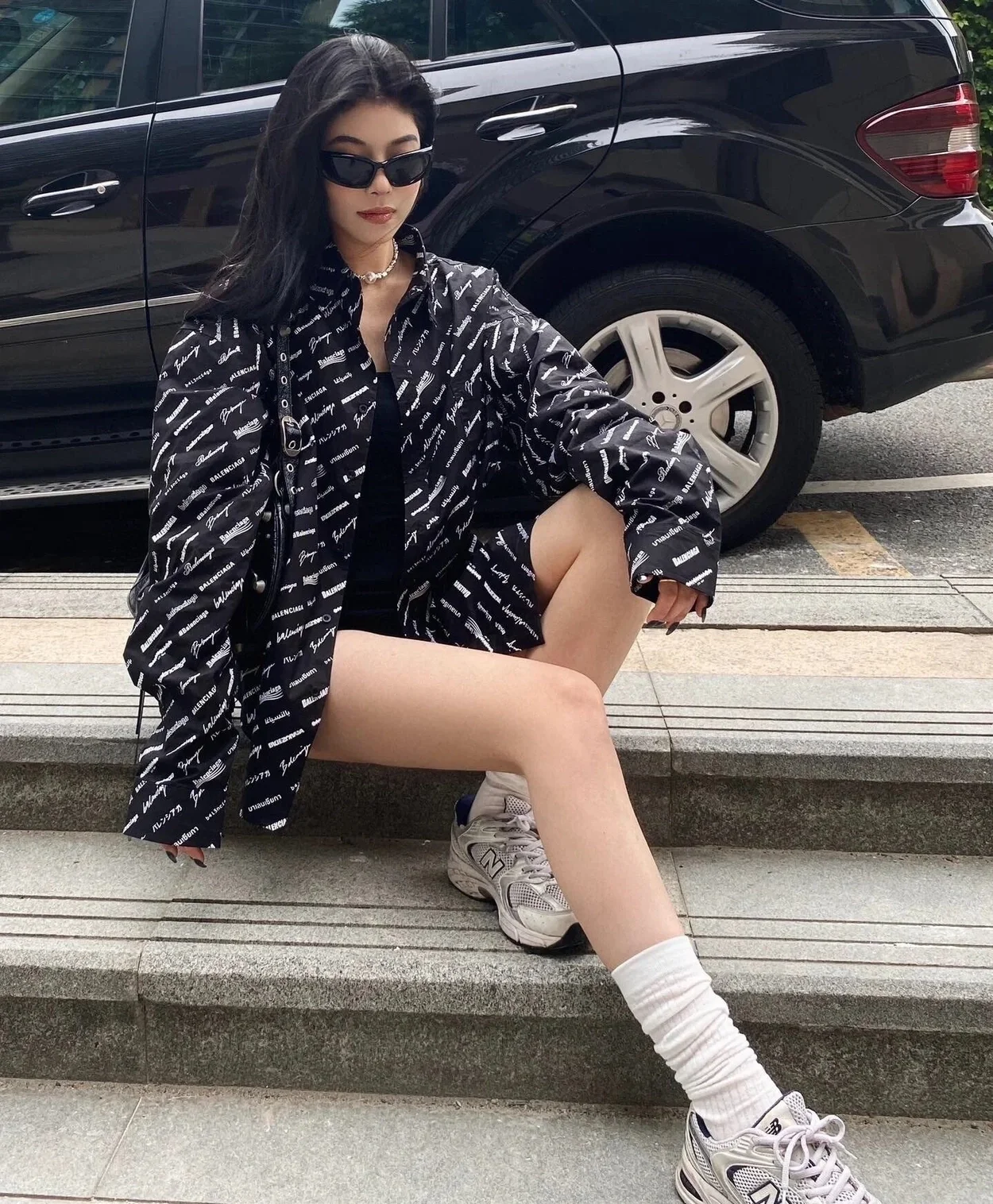 발렌시아가 로고매니아 라지 핏 올 오버 셔츠