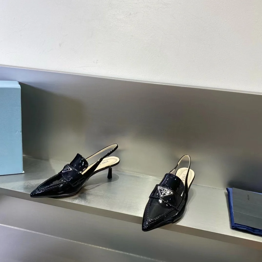 프라다 23FW 슬링백 펌프스