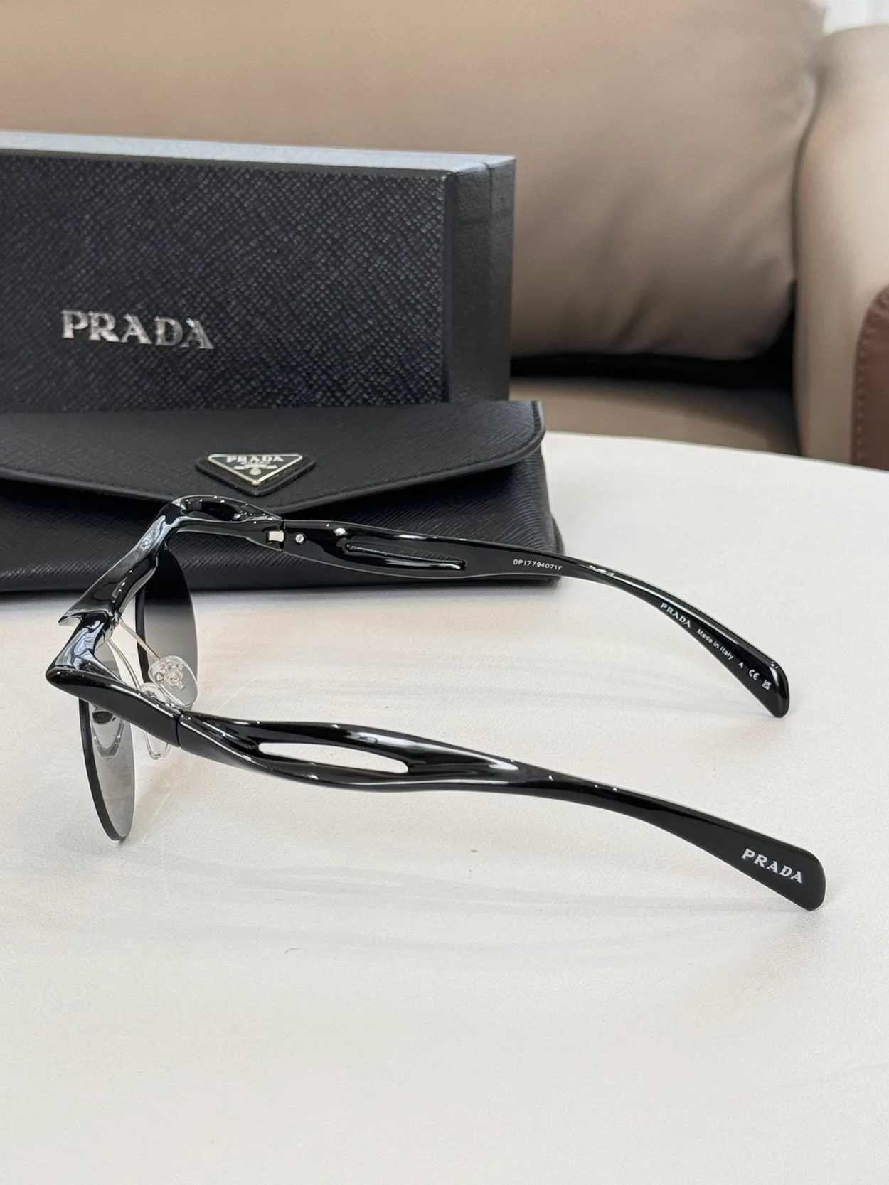 프라다 Runway SL (4color)