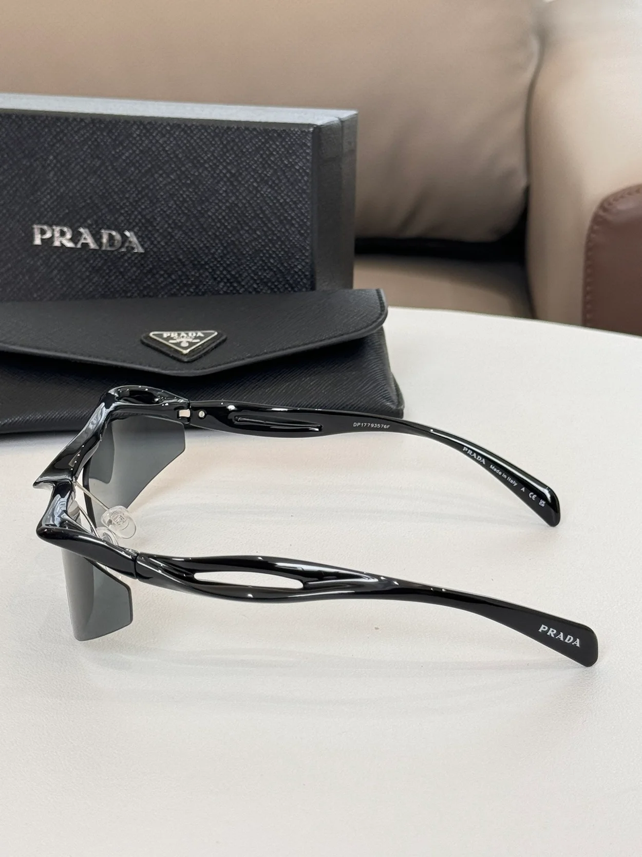 프라다 Runway (3color)